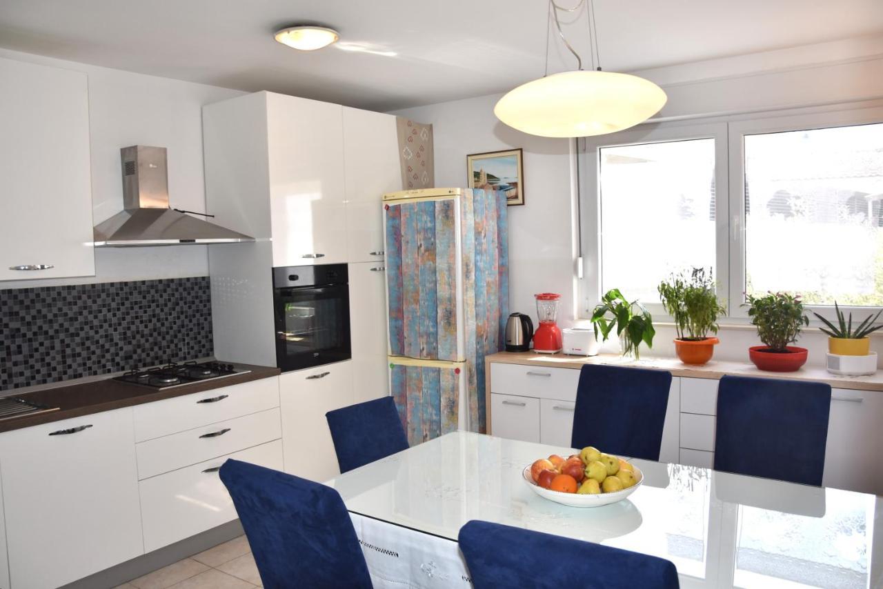 Apartment Bulimbasic Split Eksteriør billede